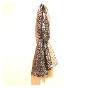 NWOT Leopard Scarf